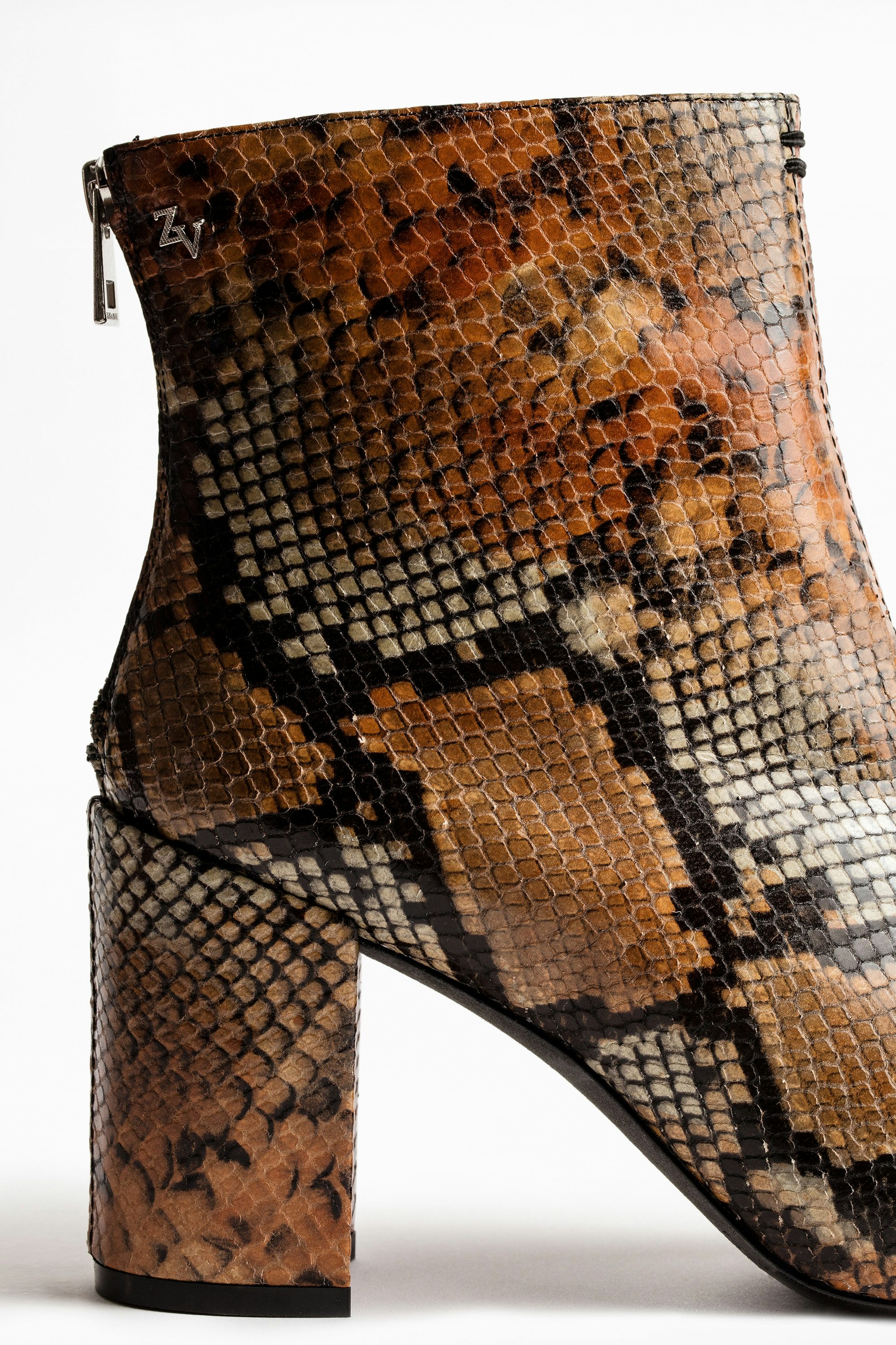 Botines Glimmer Wild - Botines de tacón de piel para mujer con estampado de serpiente.